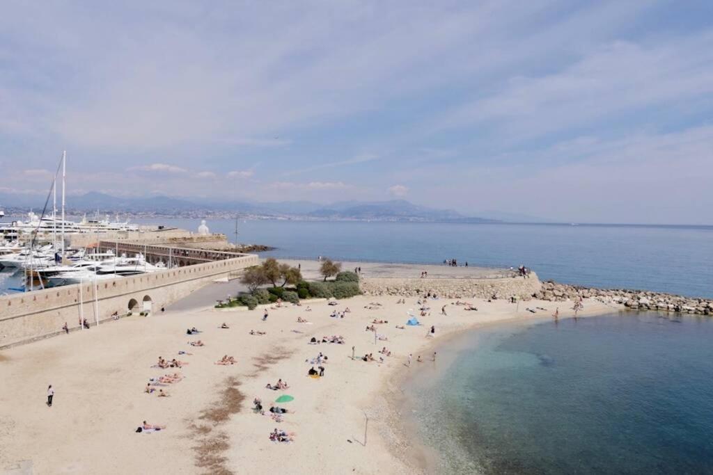 Bord De Mer - Ac, Wifi, Chic, Sea View, Beach 2 Minutes Walk Antibes Exteriör bild